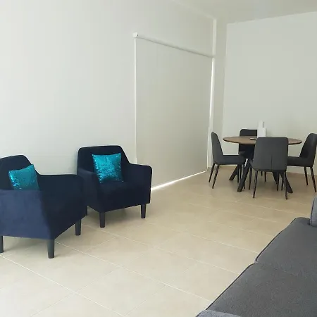דירה Lenosaspasiacourt